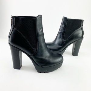 Steve Madden Amandaa ankle black booties